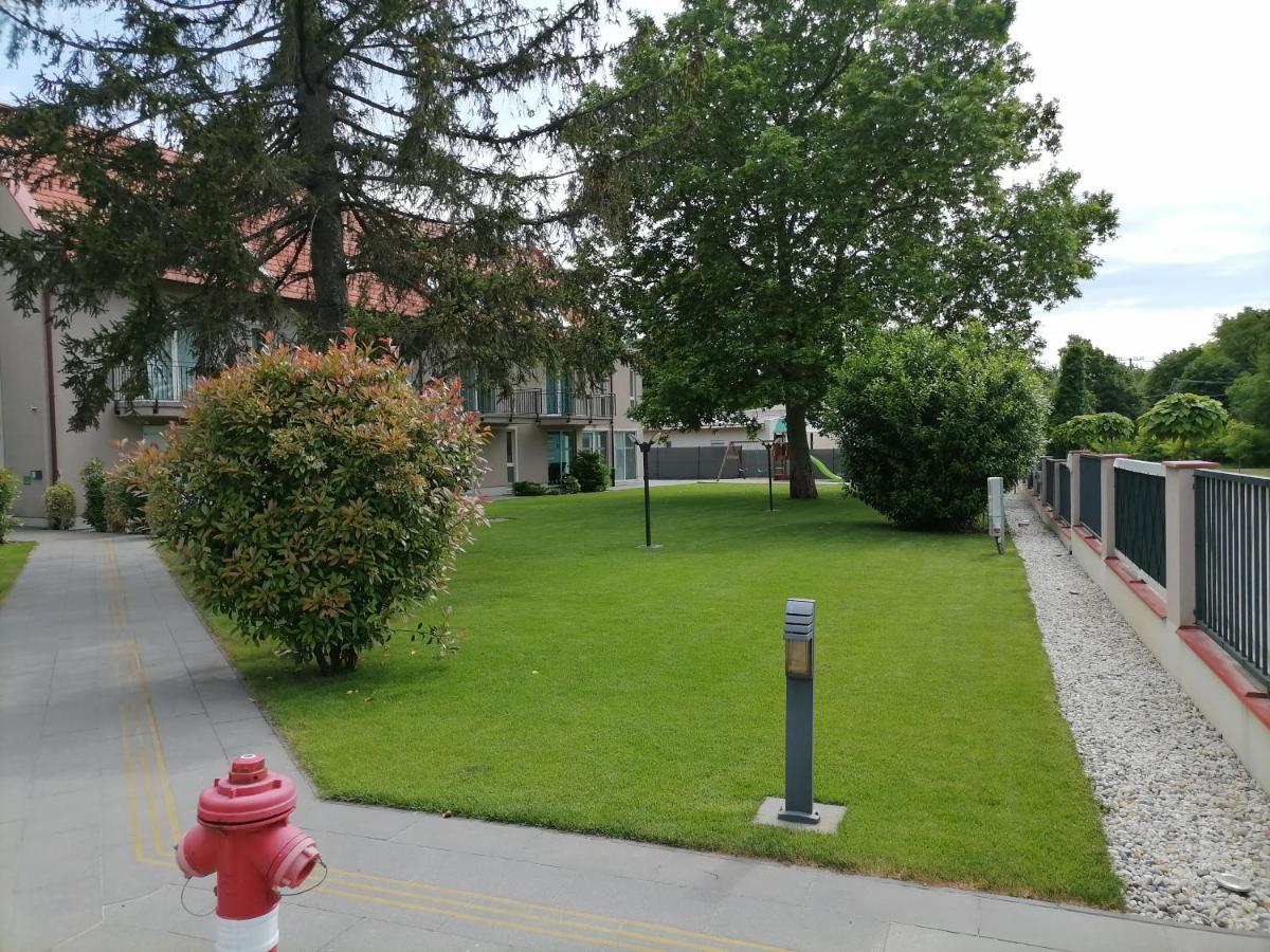 Kapitany Apartman Daire Siofok Dış mekan fotoğraf